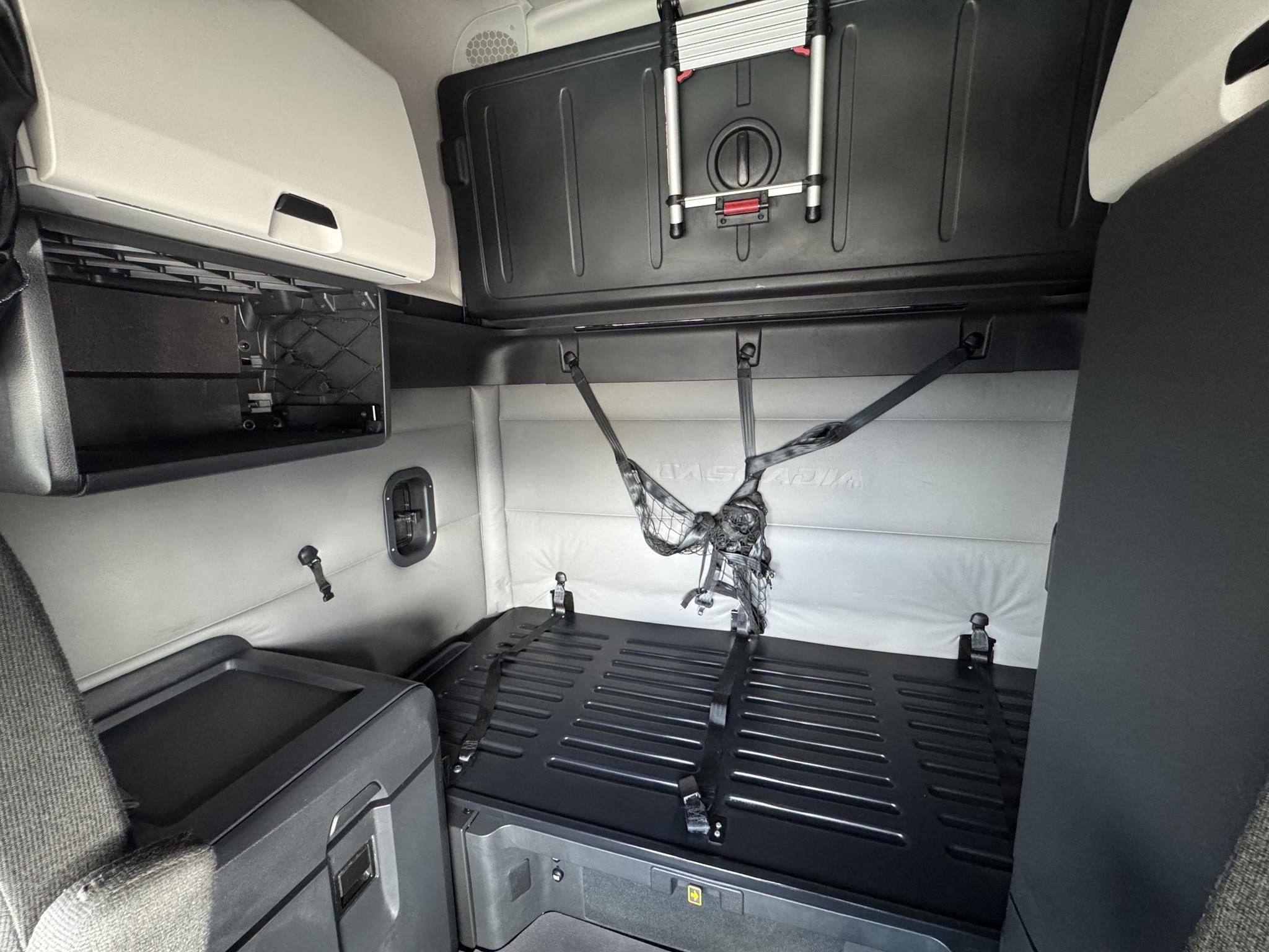 2022 Freightliner — photo 3
