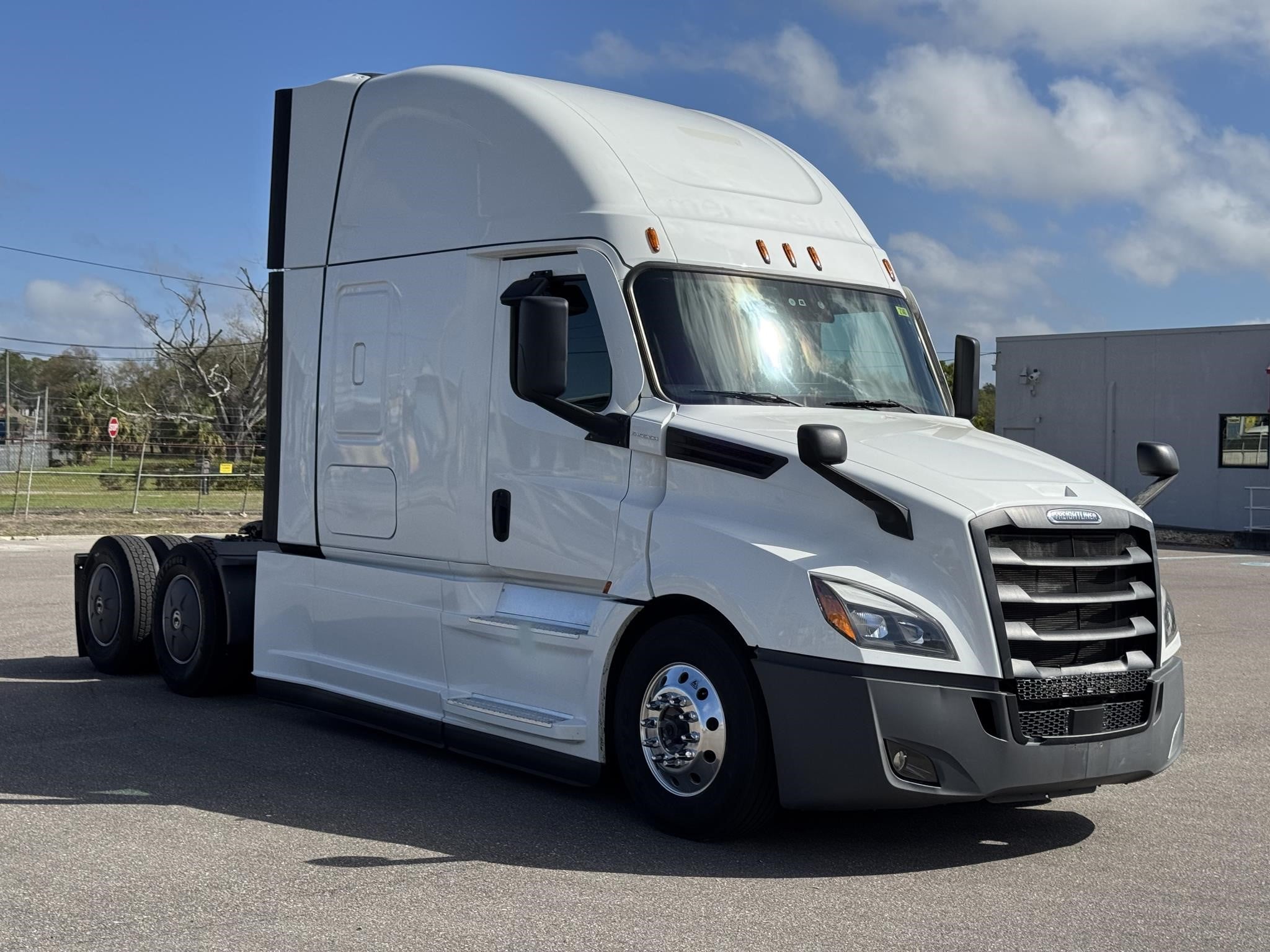 2022 Freightliner — photo 11
