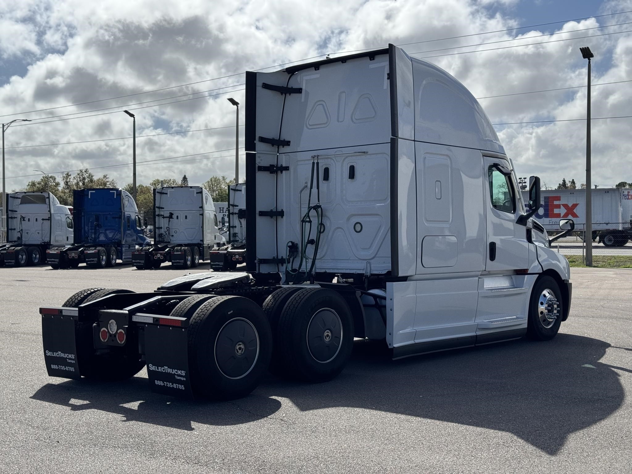 2022 Freightliner — photo 12