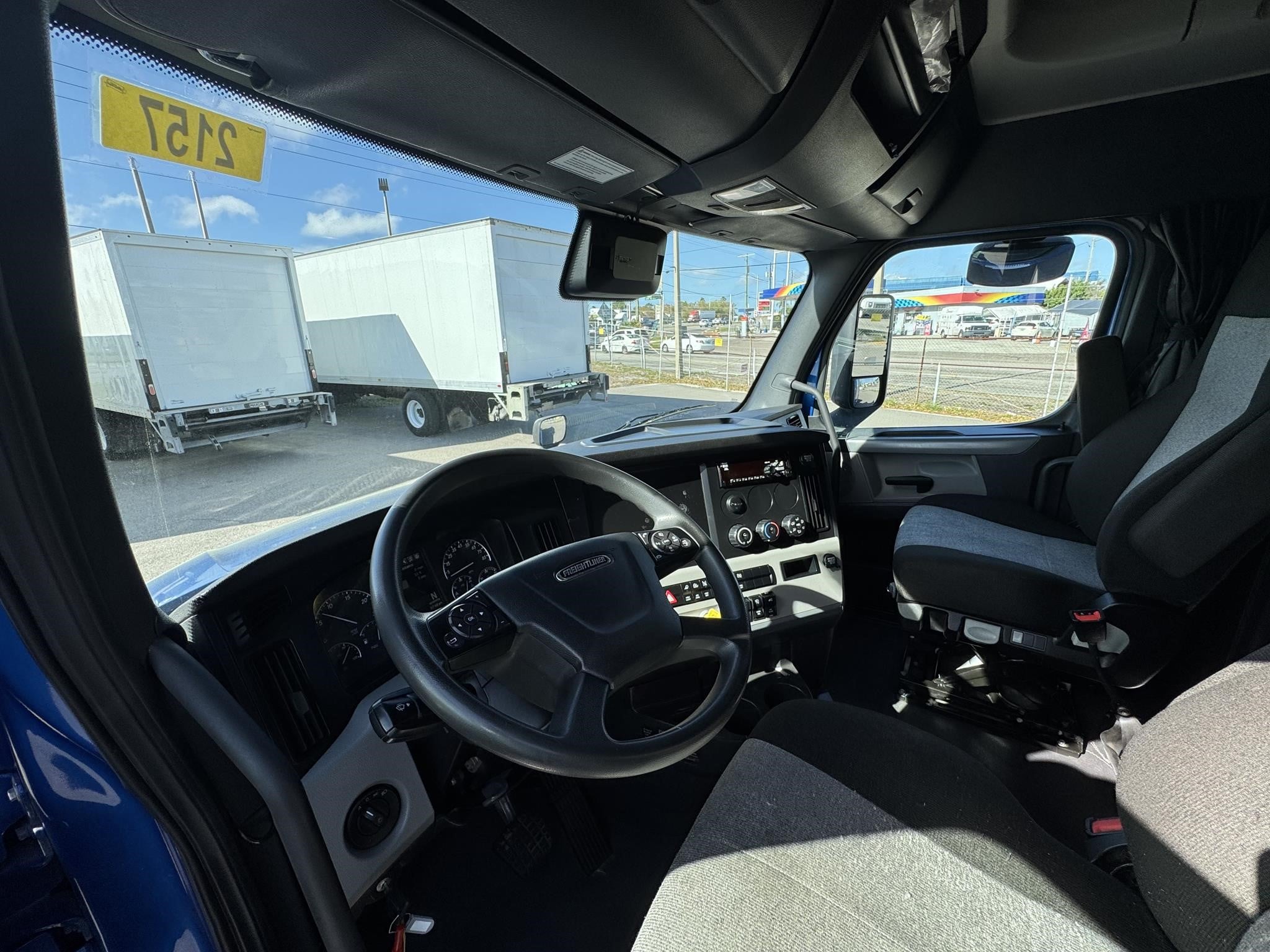 2021 Freightliner — photo 2
