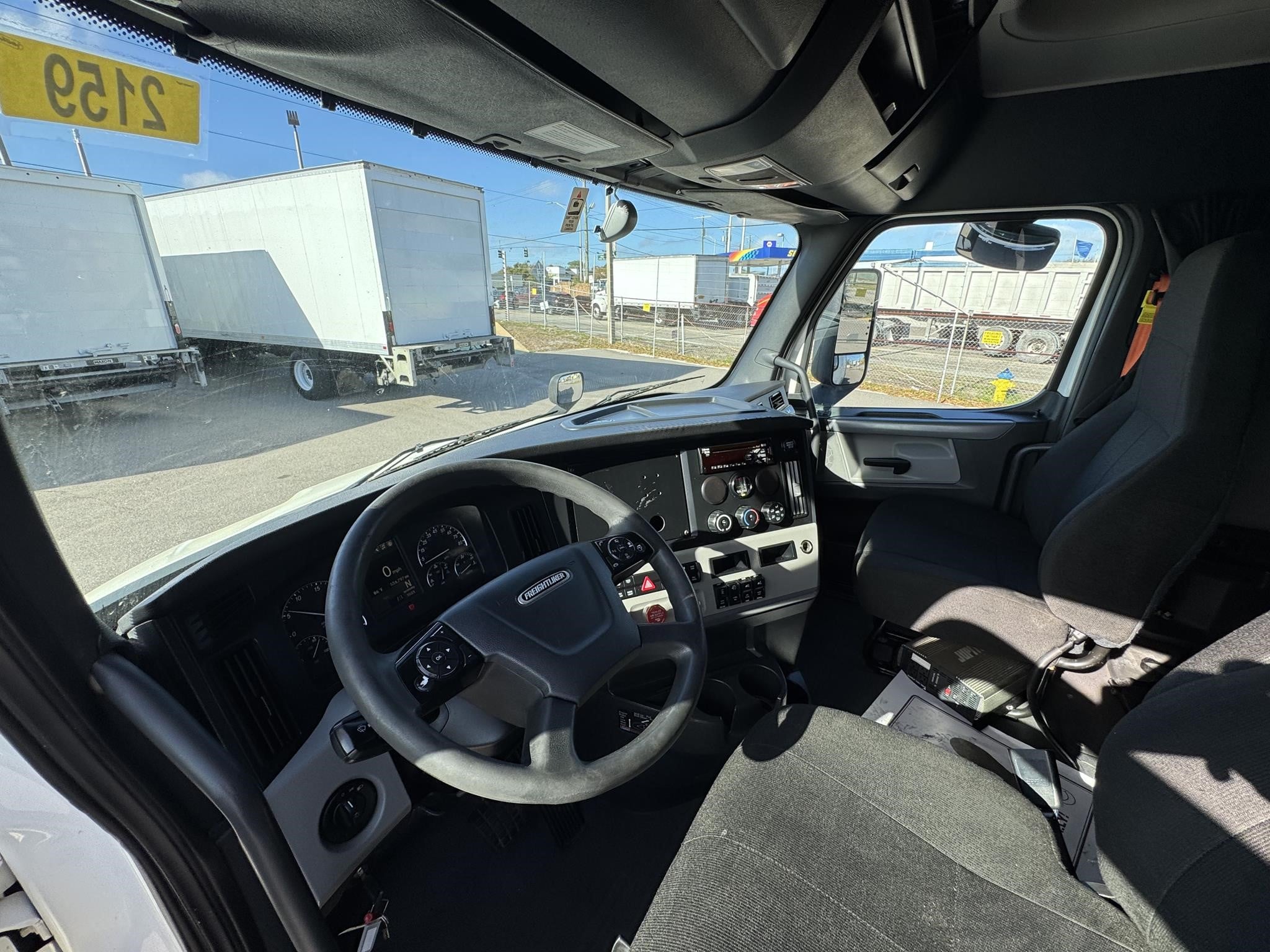 2020 Freightliner — photo 2