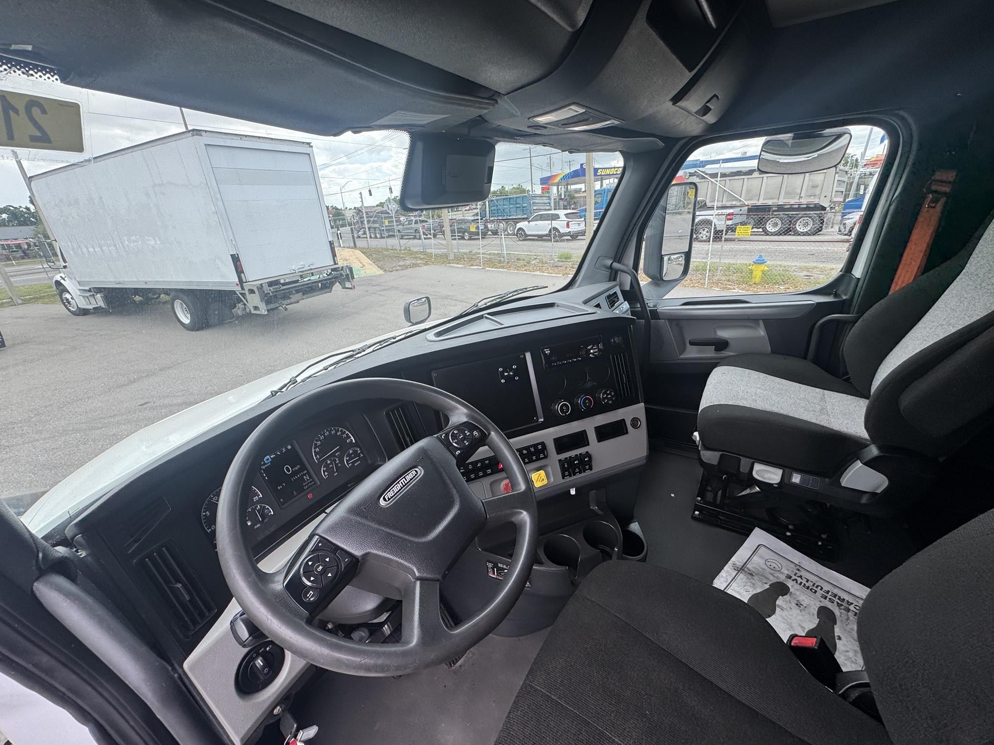2022 Freightliner — photo 2