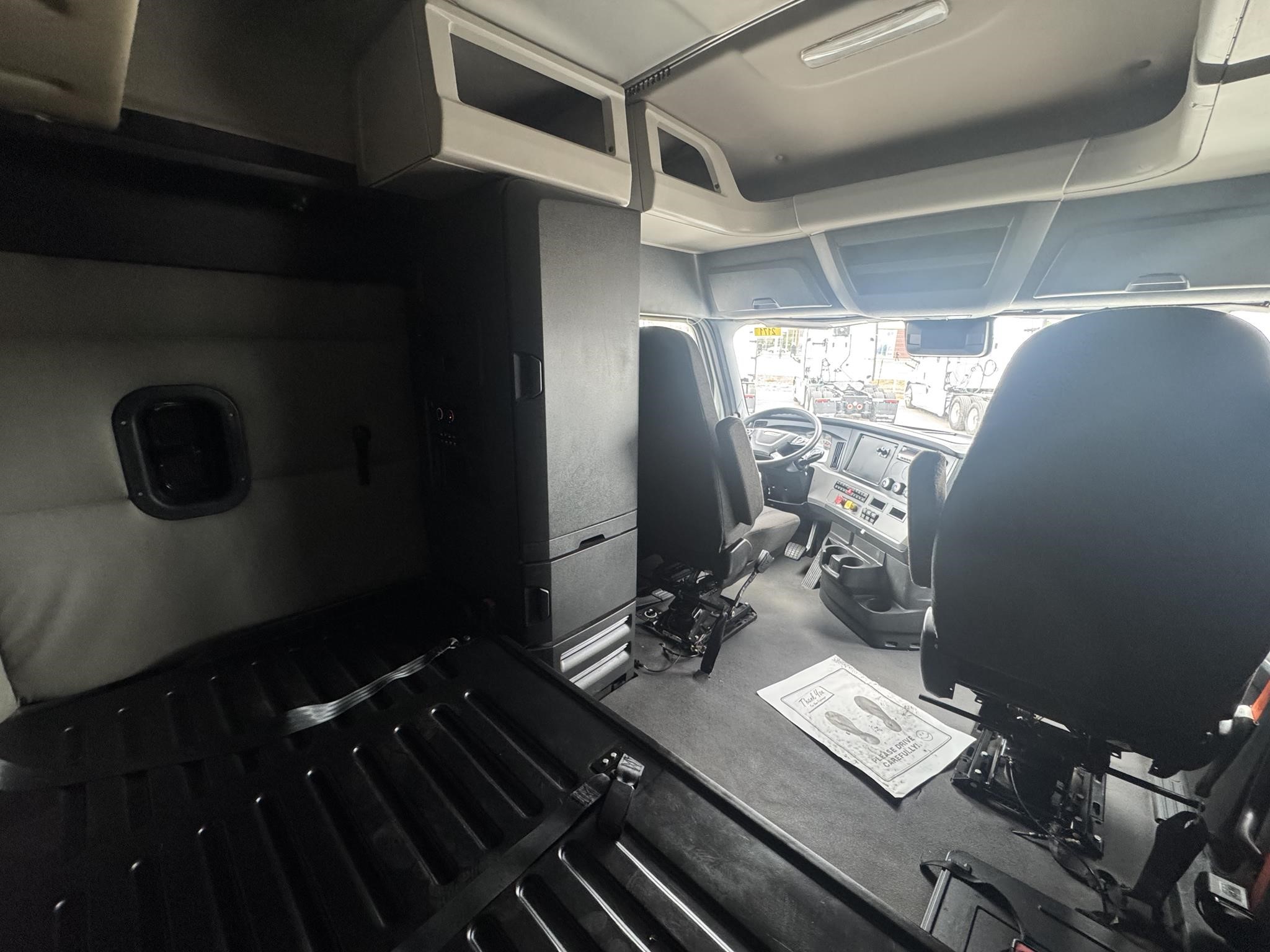 2022 Freightliner — photo 5