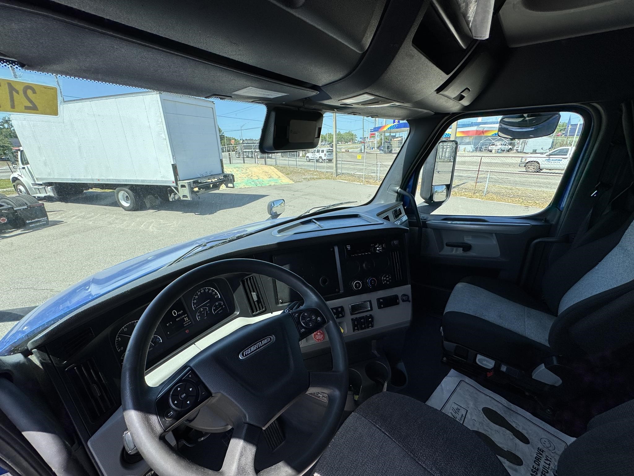 2022 Freightliner — photo 2