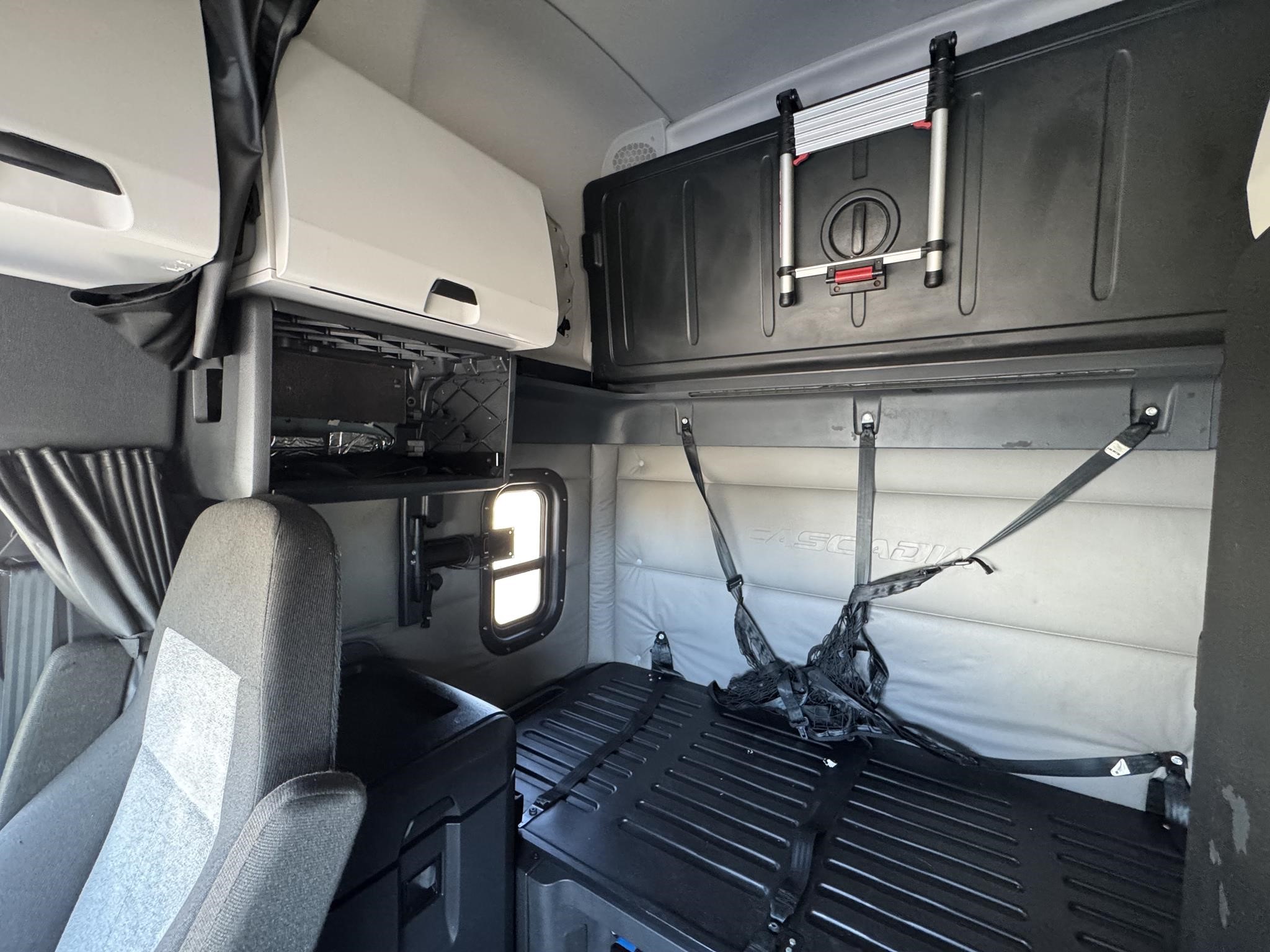 2022 Freightliner — photo 3