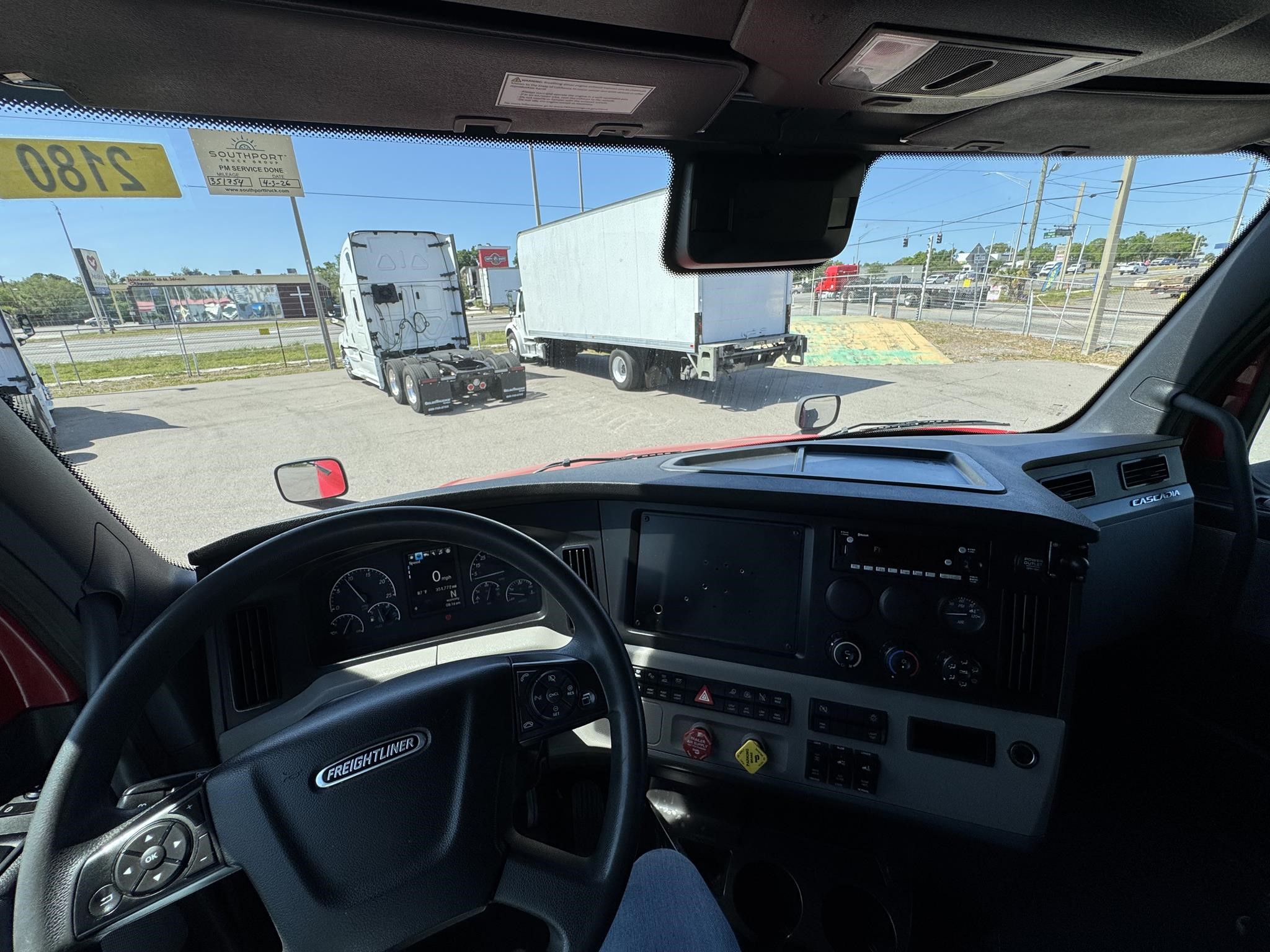 2022 Freightliner — photo 7