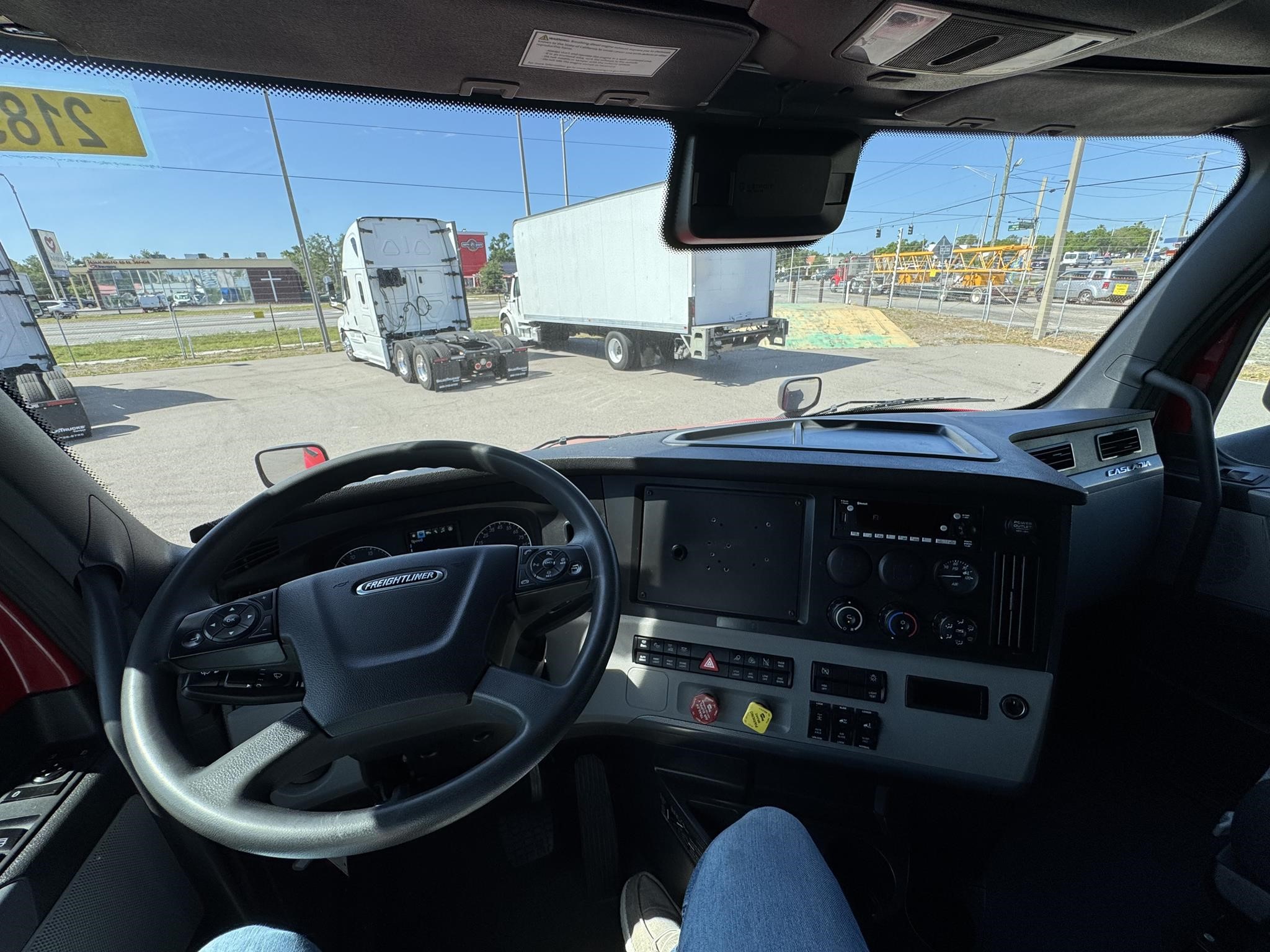 2022 Freightliner — photo 7
