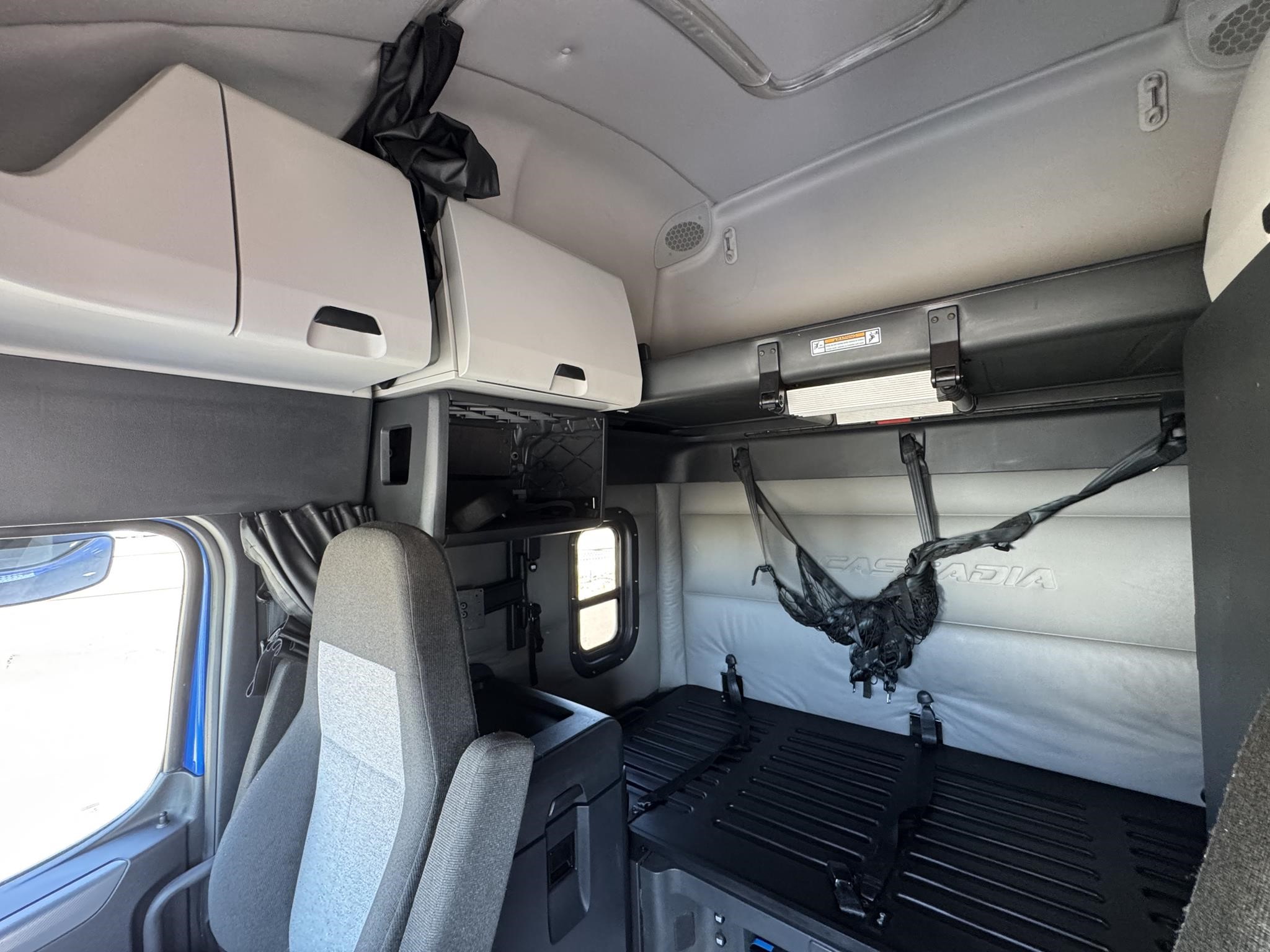 2022 Freightliner — photo 3