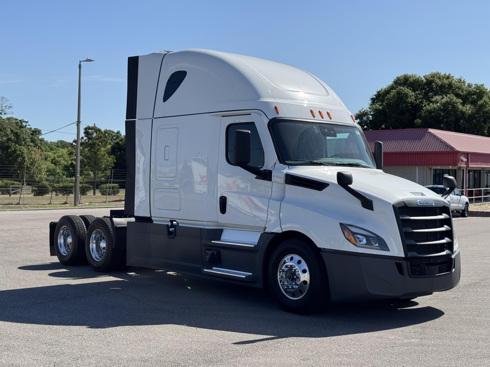 2024 Freightliner — photo 8