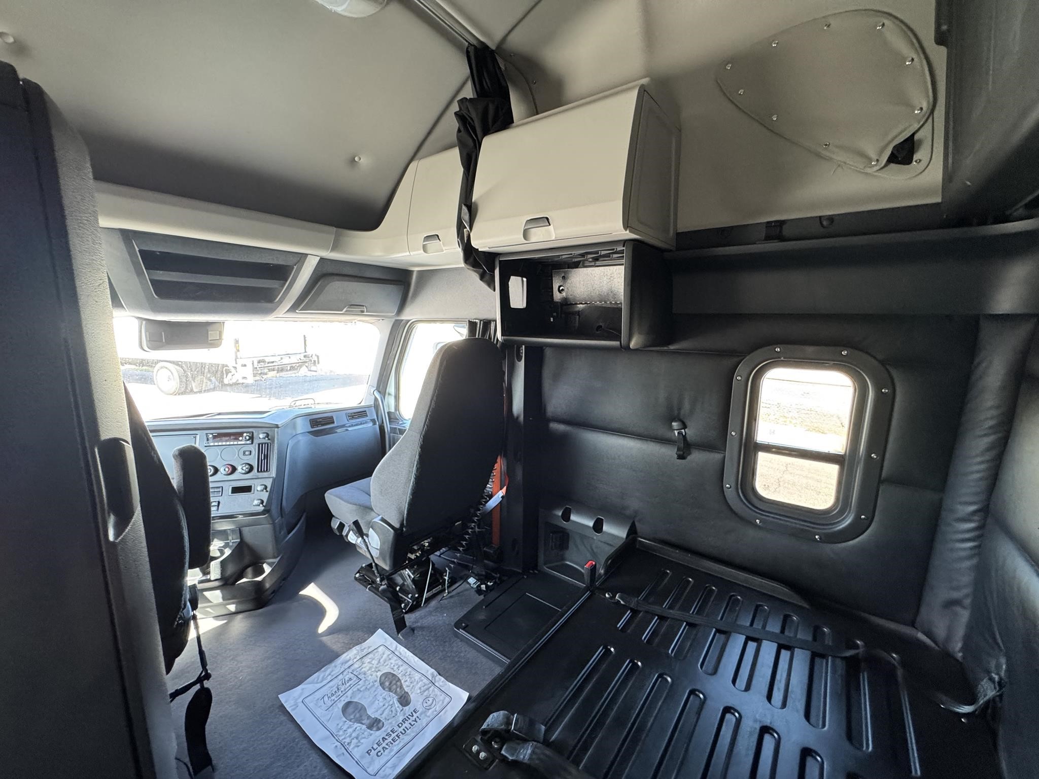 2023 Freightliner — photo 4