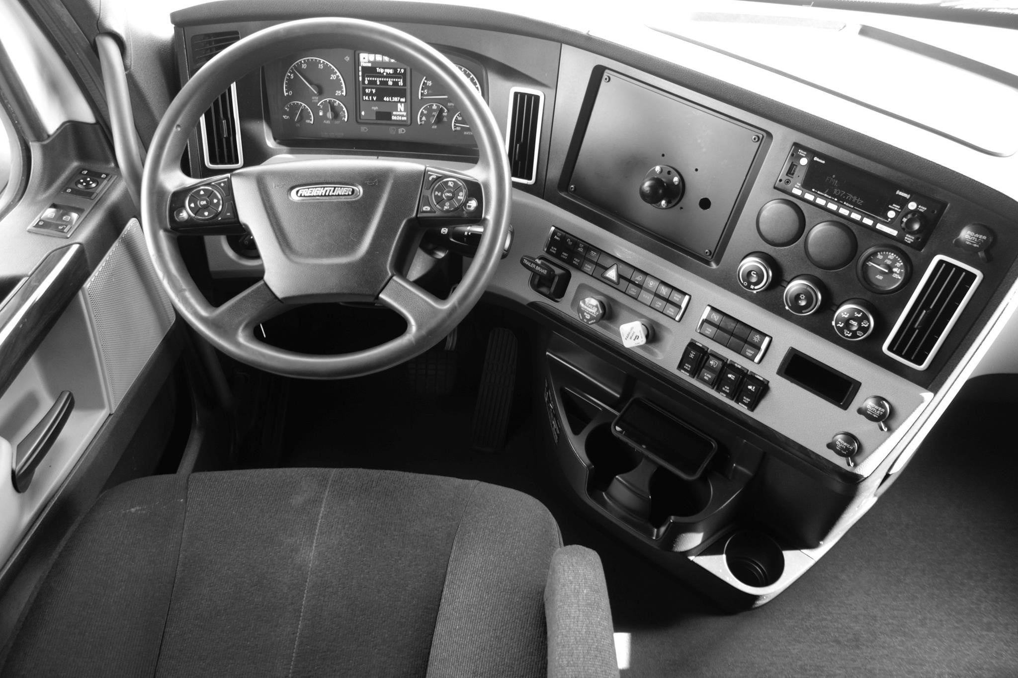2023 Freightliner — photo 2