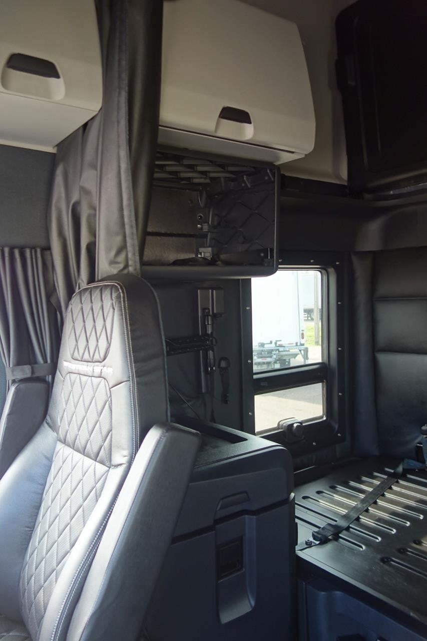 2024 Western Star — photo 5