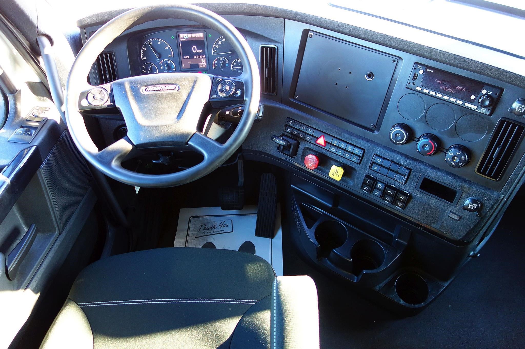2024 Freightliner — photo 3