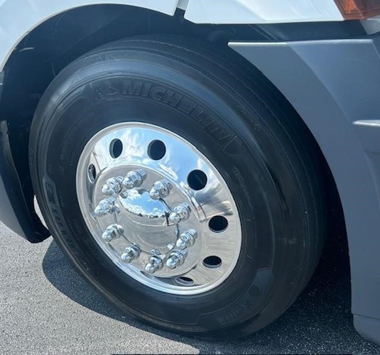 2021 Freightliner Cascadia 126" Sleeper Cab photo 3