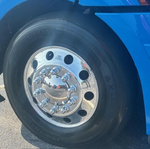 2022 Freightliner Cascadia 126" Sleeper Cab photo 2