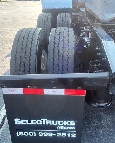 2022 Freightliner Cascadia 126" Sleeper Cab photo 4