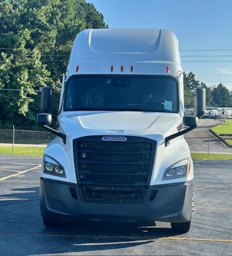 2023 Freightliner Cascadia 126" Sleeper Cab photo 2