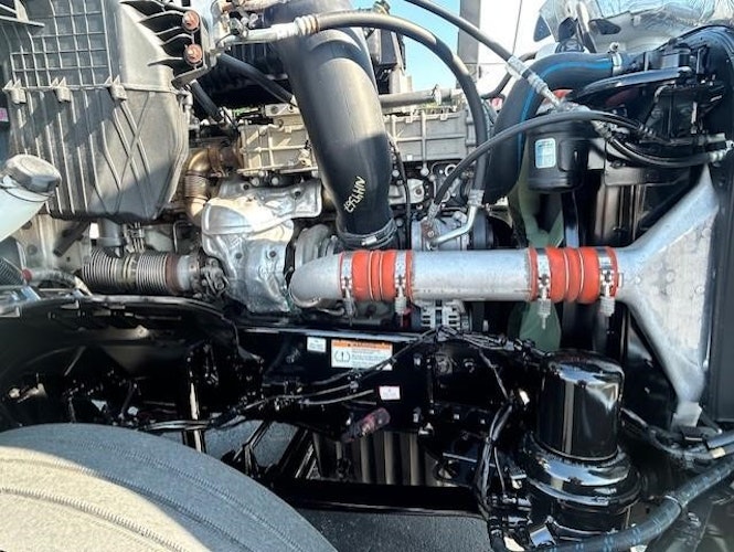 2021 Freightliner Cascadia 126" Day cab photo 3