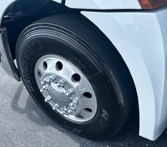 2021 Freightliner Cascadia 126" Day cab photo 4