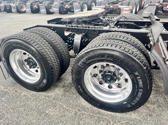 2021 Freightliner Cascadia 126" Sleeper Cab photo 4