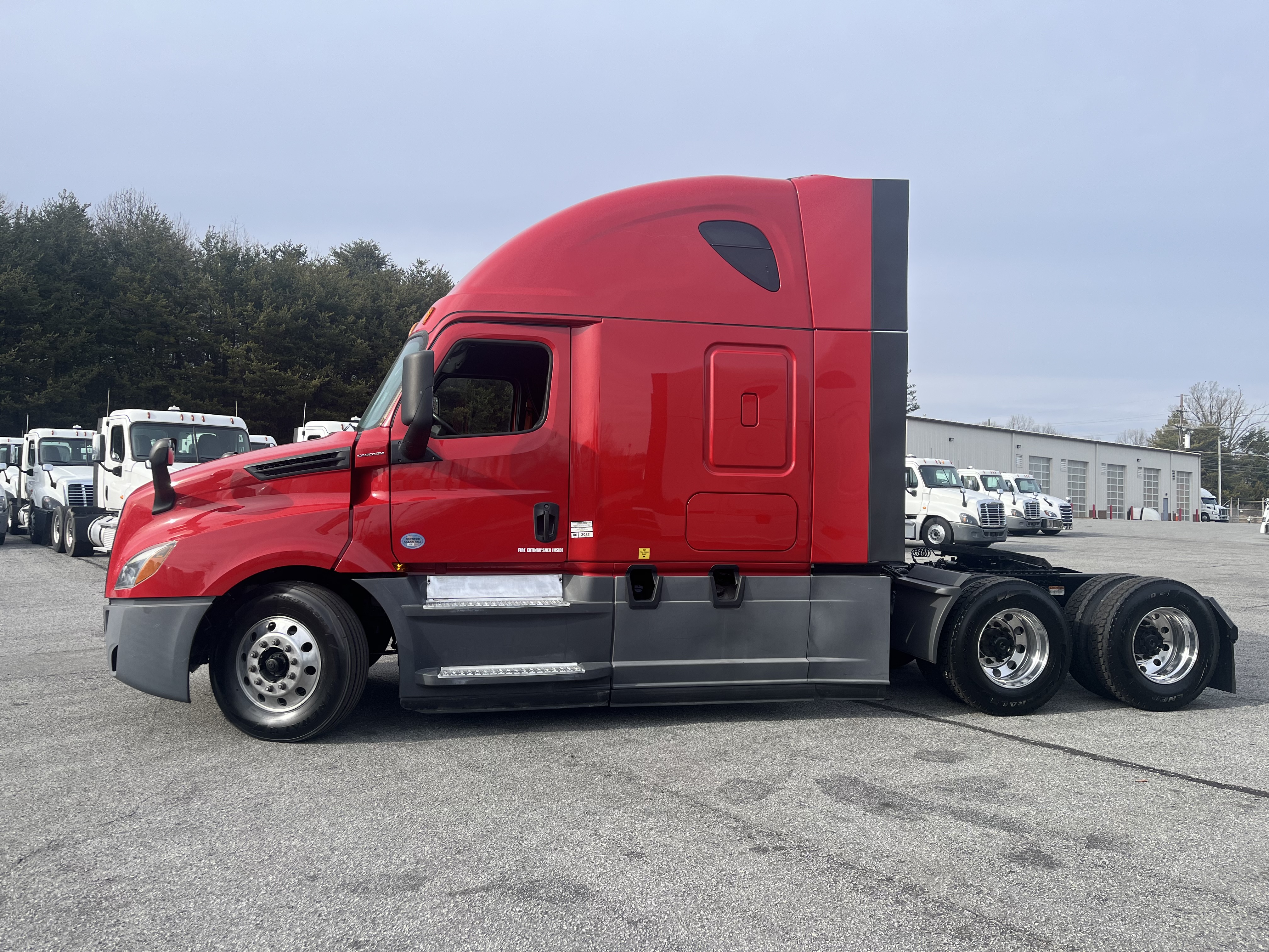 2020 Freightliner Cascadia in Greensboro, NC — photo 2