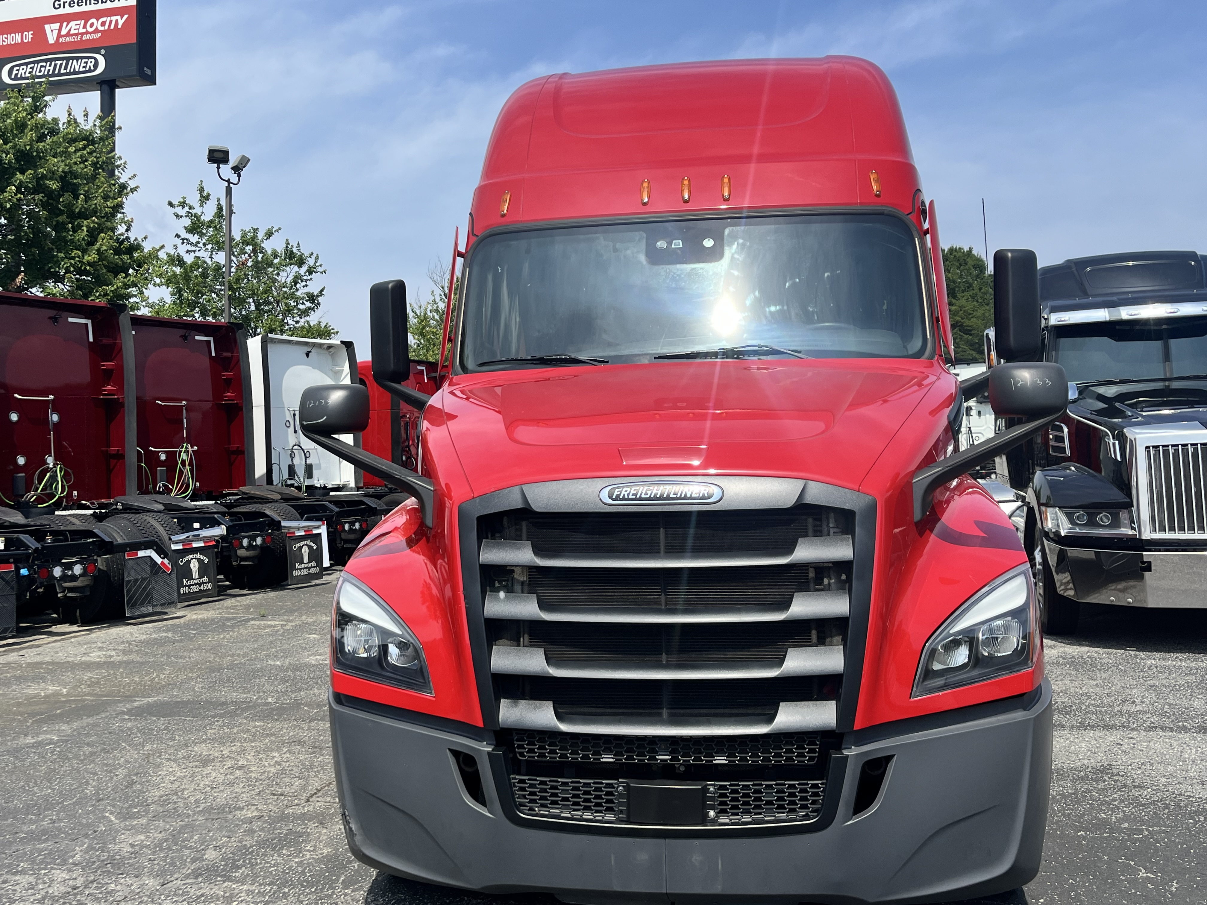 2021 Freightliner Cascadia in Greensboro, NC — photo 8