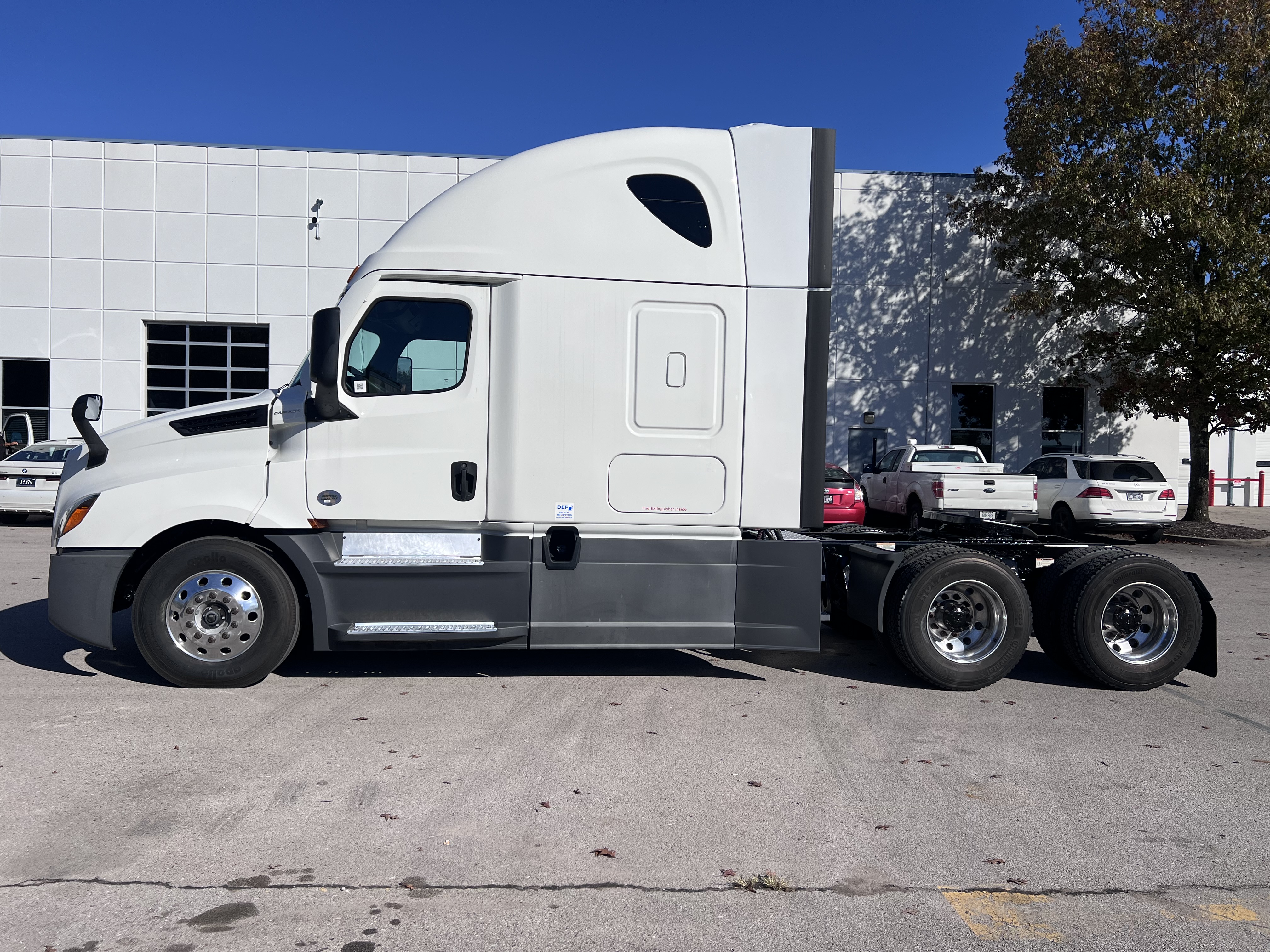 2022 Freightliner Cascadia in Nashville, TN — photo 3