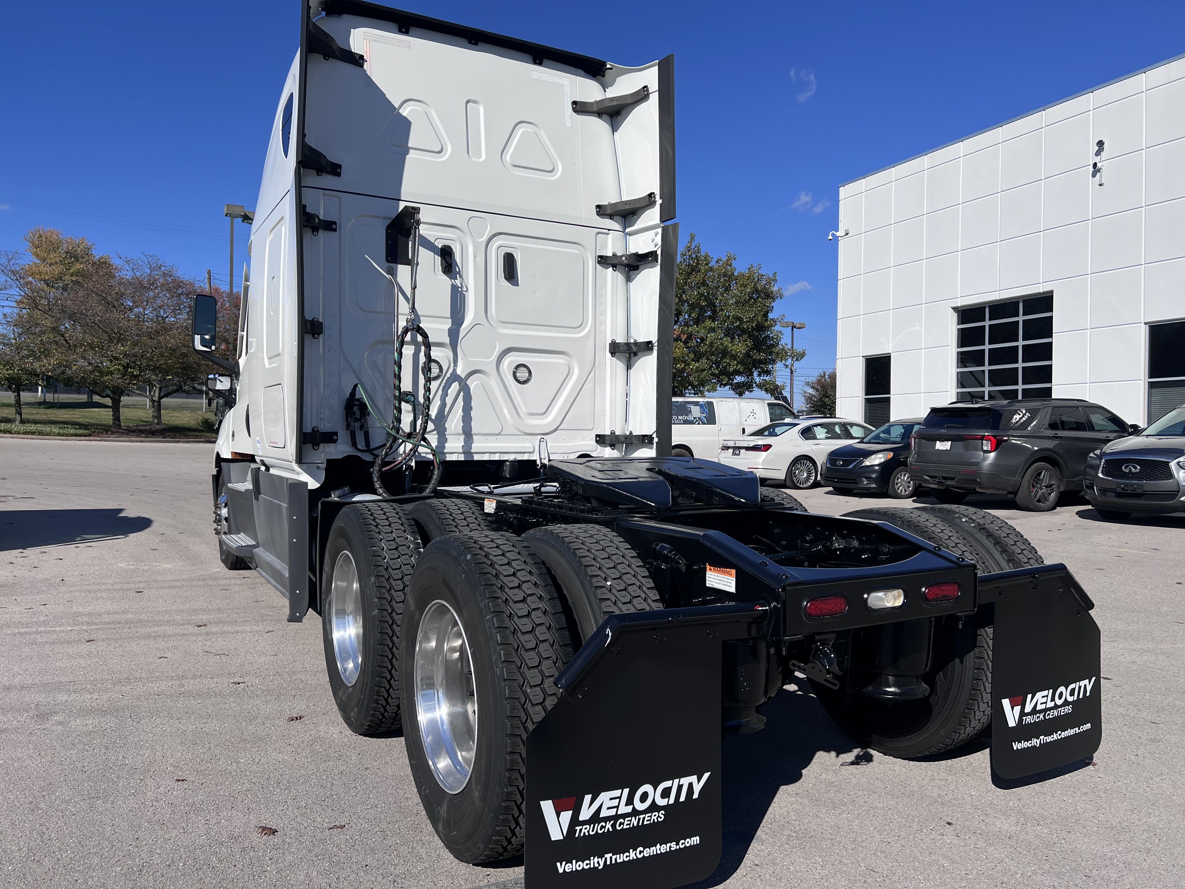 2022 Freightliner Cascadia in Nashville, TN — photo 5