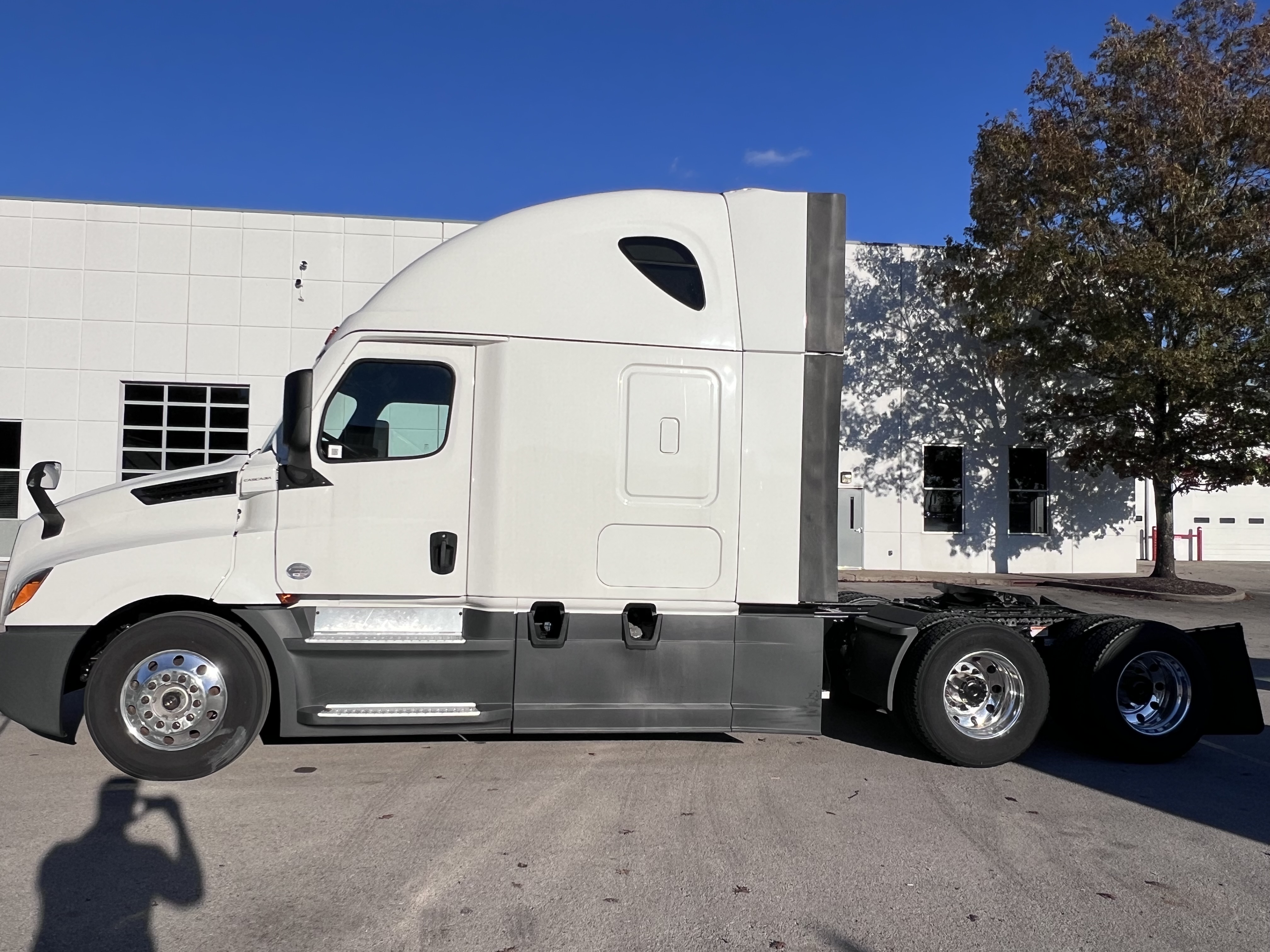 2023 Freightliner Cascadia in Nashville, TN — photo 3