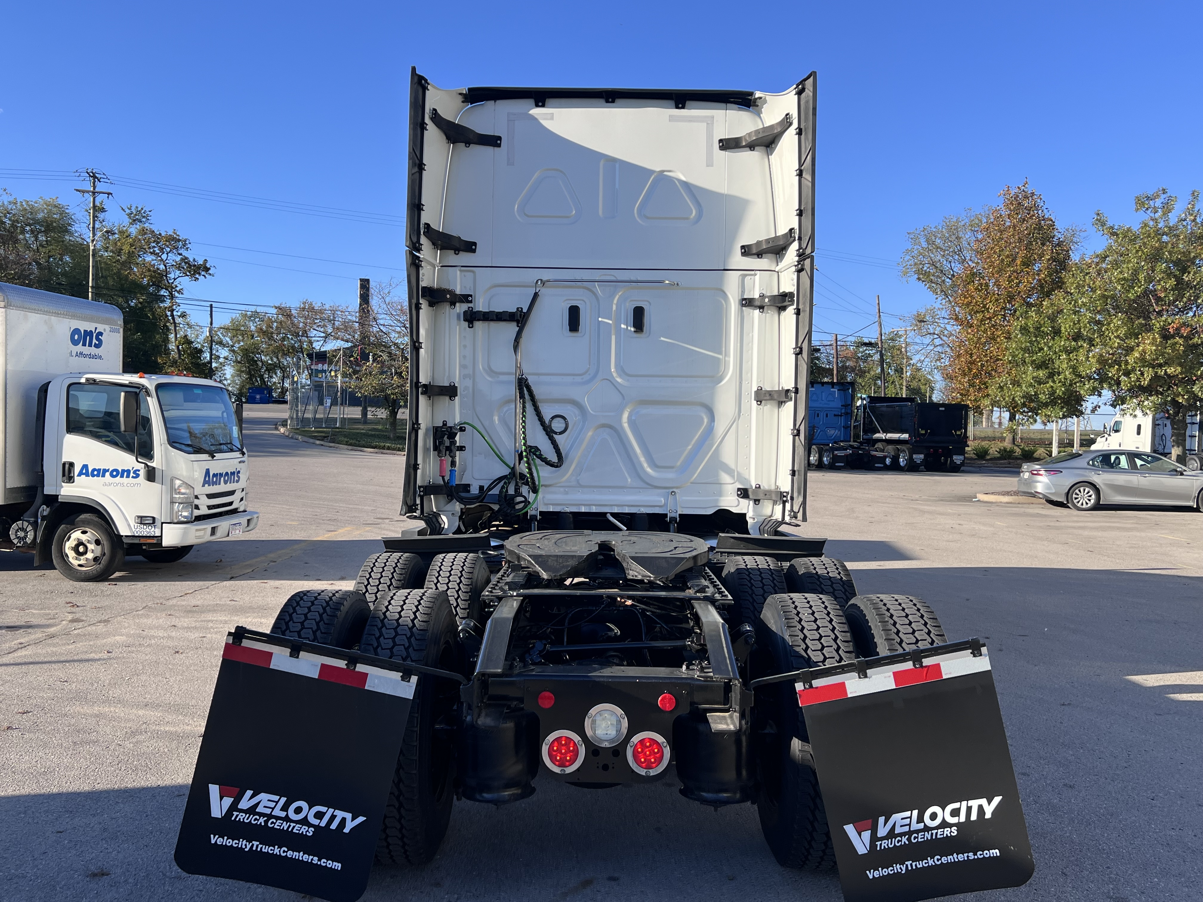 2023 Freightliner Cascadia in Nashville, TN — photo 6