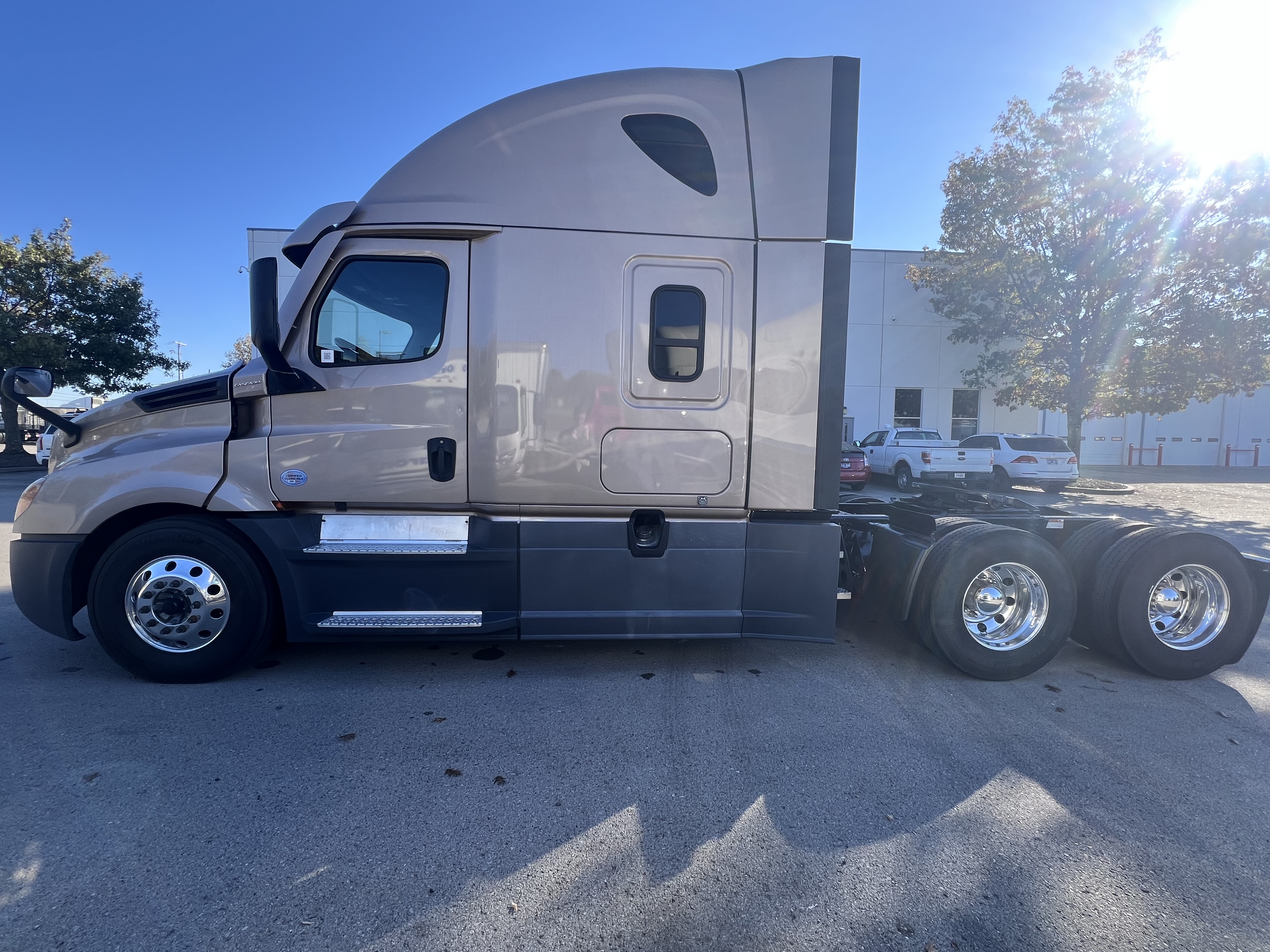 2021 Freightliner Cascadia in Nashville, TN — photo 4