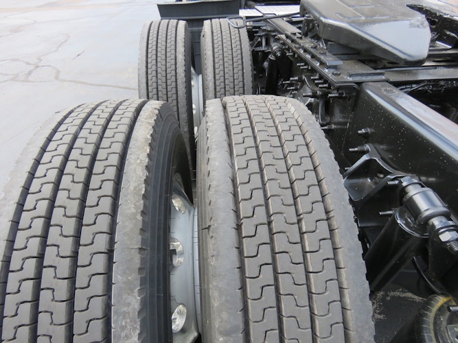 2023 Freightliner Cascadia 126" Sleeper Cab photo 4