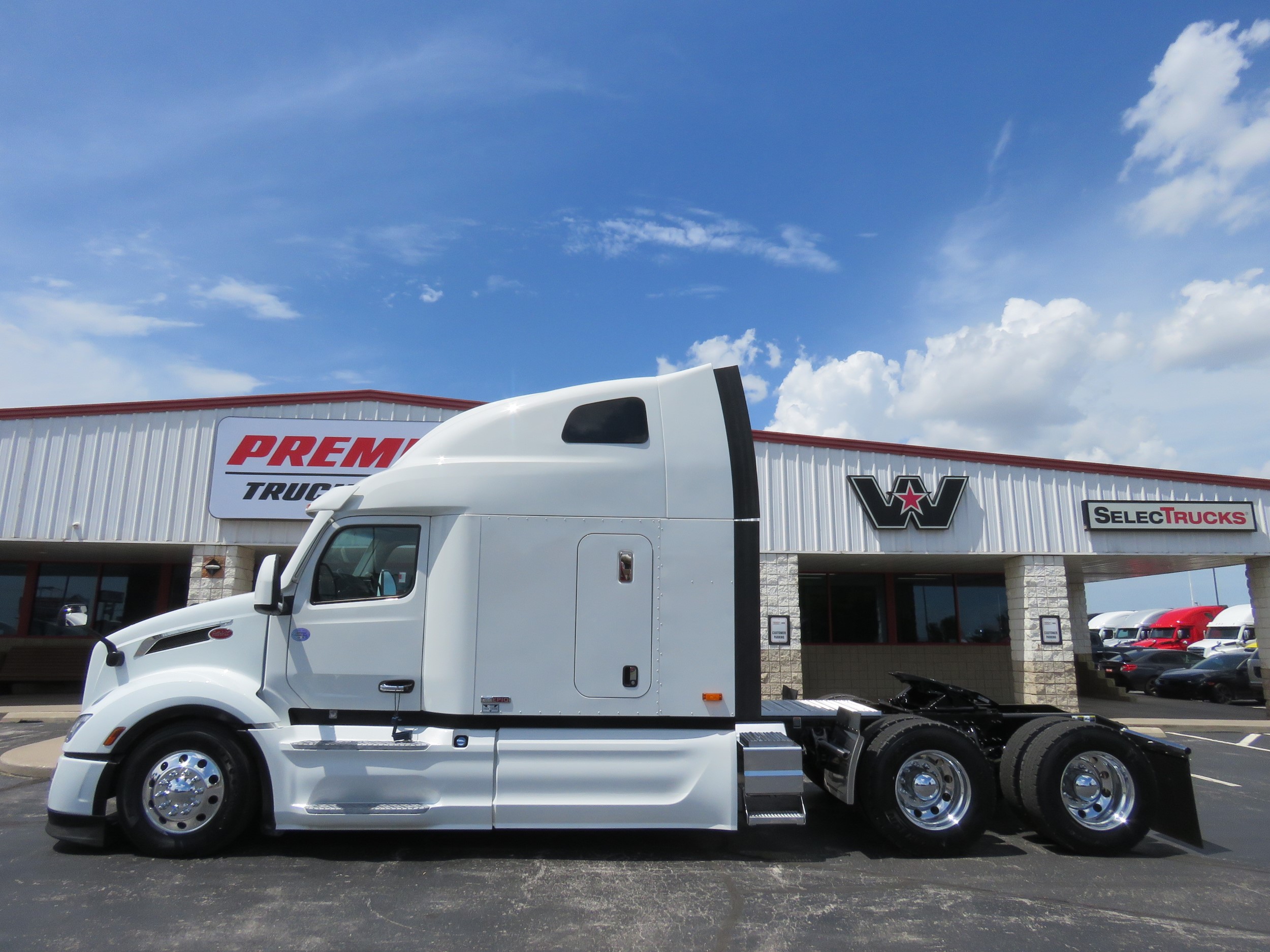 2024 Peterbilt 579 — photo 2