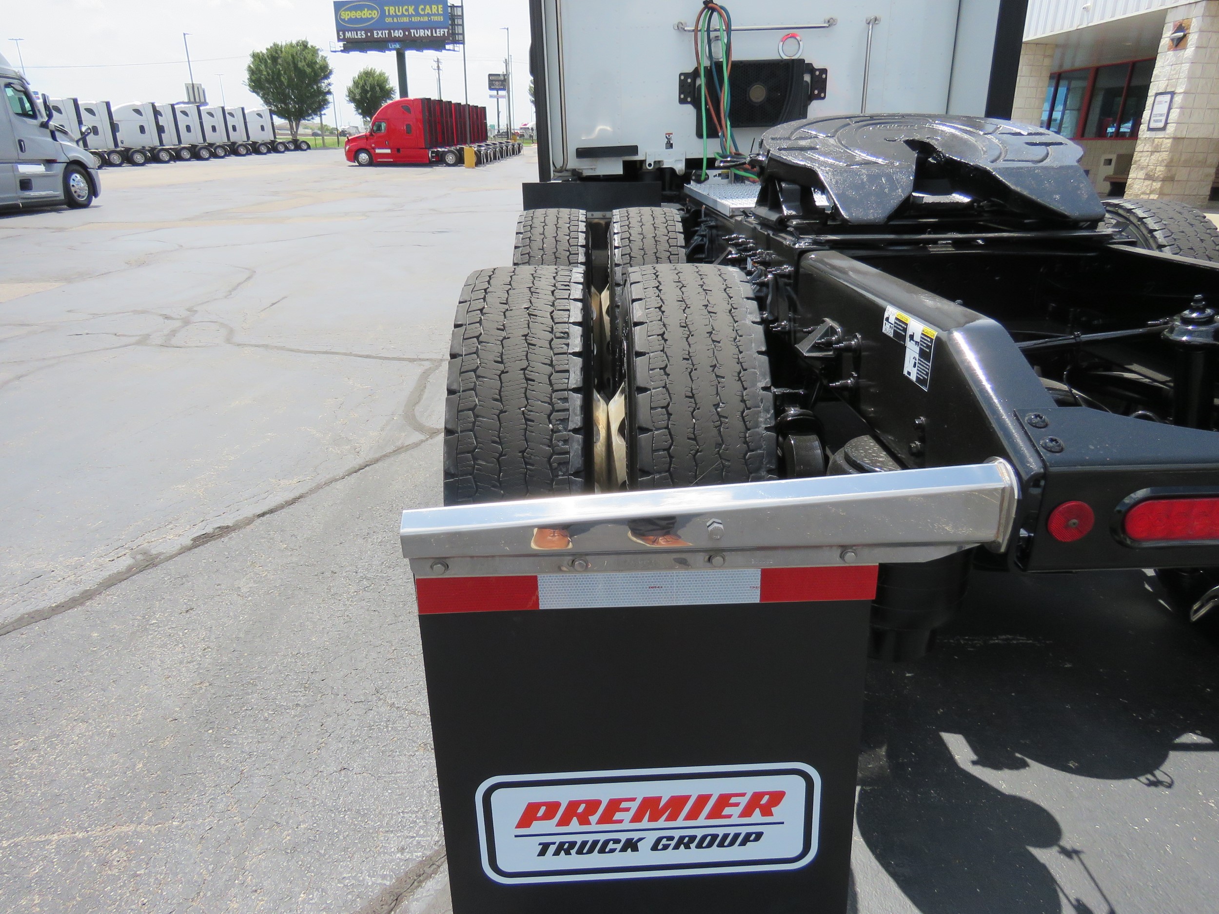 2024 Peterbilt 579 — photo 4