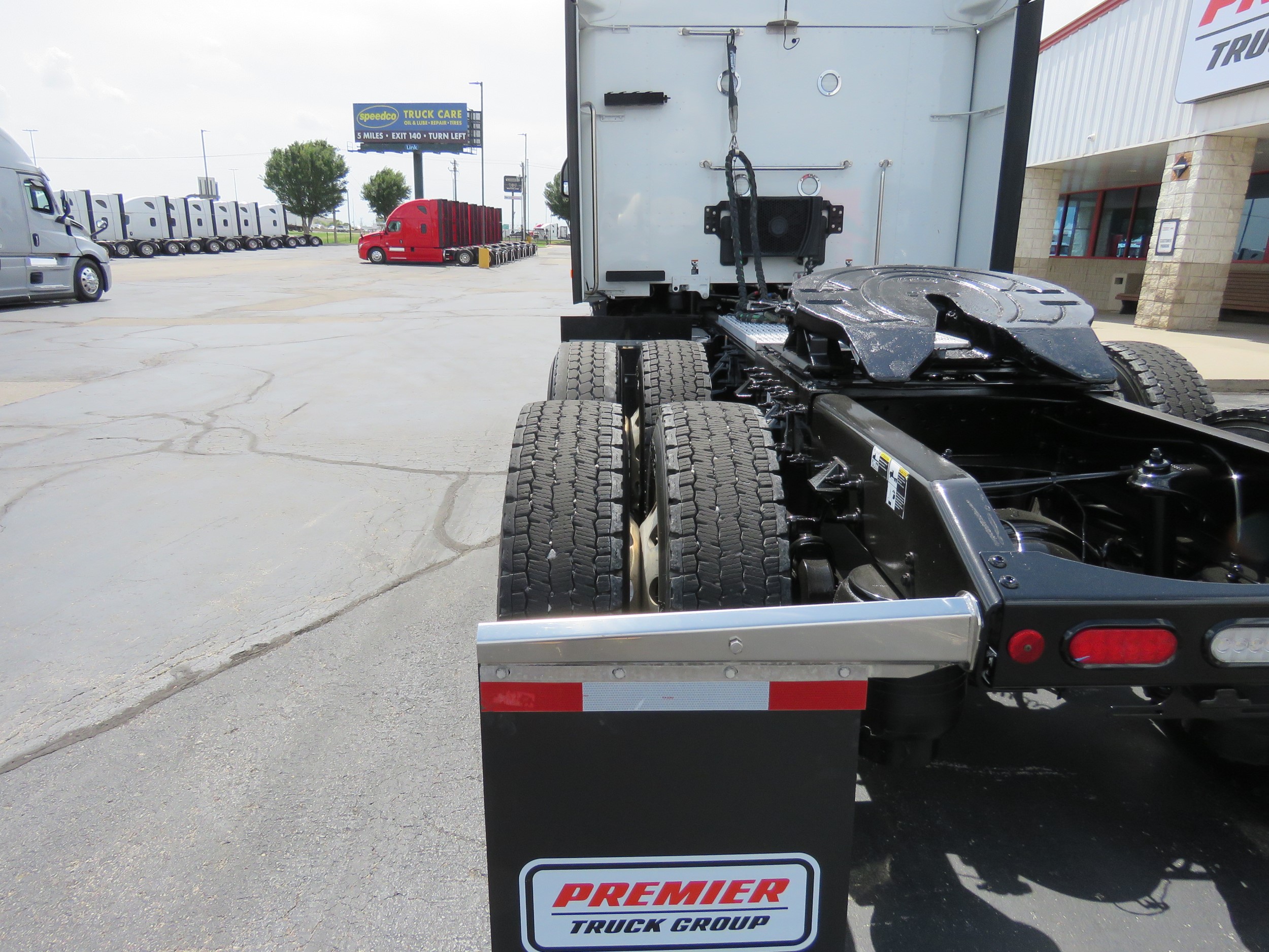2024 Peterbilt 579 — photo 4