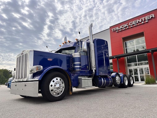 2023 PETERBILT 389 393517