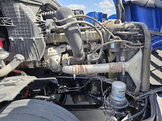 2021 Freightliner Cascadia 126" Sleeper Cab photo 4