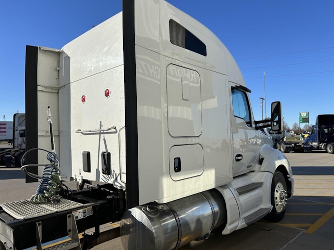 2019 Kenworth T680 photo 4