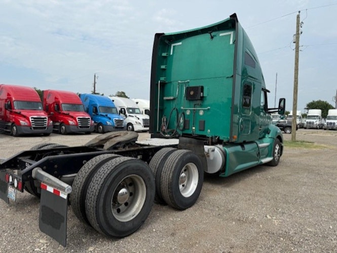 2021 Kenworth T680 photo 4