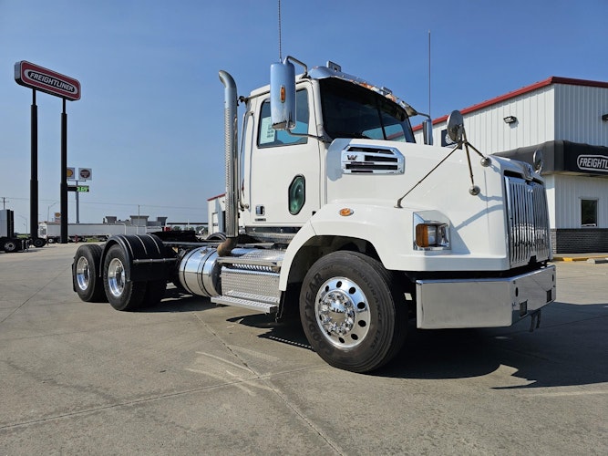 2021 Western Star 4700 photo 2