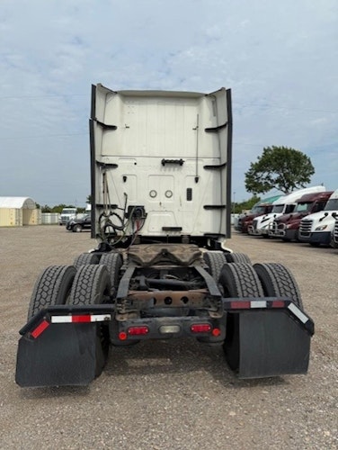 2019 International LT625 LT photo 4