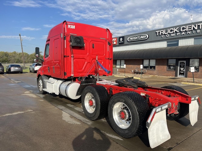 2019 Freightliner Cascadia photo 4