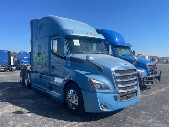 2024 Freightliner Cascadia 126" Sleeper Cab photo 3