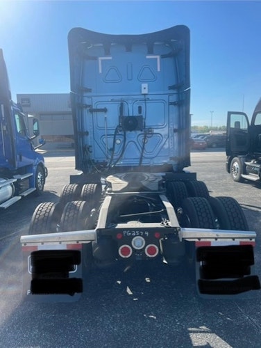 2024 Freightliner Cascadia 126" Sleeper Cab photo 4