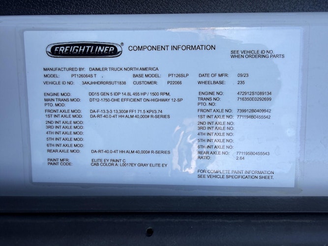 2024 Freightliner Cascadia 126" Sleeper Cab photo 4