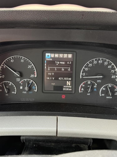 2020 Freightliner Cascadia 126" Day cab photo 4