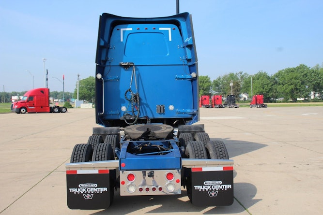 2021 Western Star 5700 Sleeper photo 4