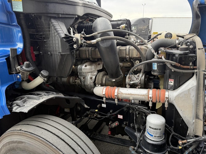 2021 Freightliner Cascadia 126" Sleeper Cab photo 4