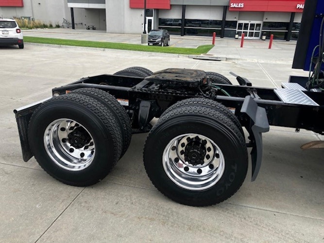 2021 Freightliner Cascadia 126" Sleeper Cab photo 4