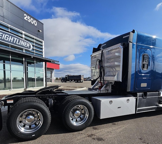 2022 Freightliner Cascadia 126" Sleeper Cab photo 4